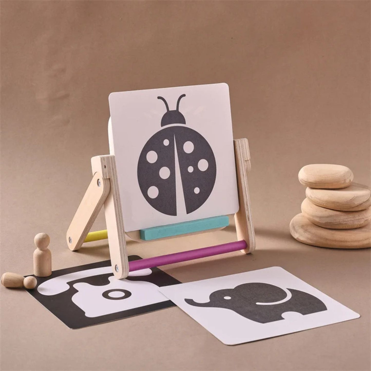 Sensory Mirror with Black & White Stimulation Cards